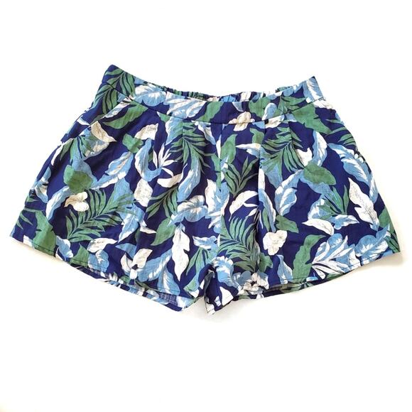 Very J | Floral Tropical Print Shorts with Pockets - Picture 1 of 5